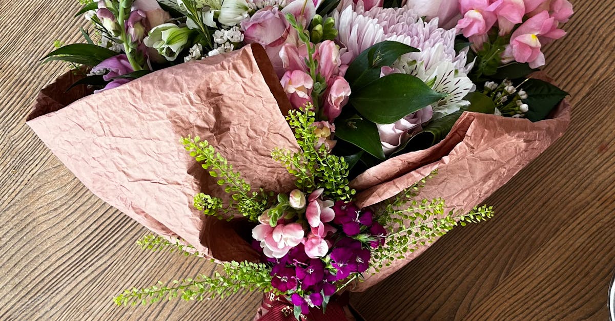 Watering Blackwood Flowers: Frequency and Quantity Guidelines